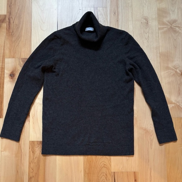 Malo Optimum Charcoal Gray Cashmere Merino Wool Blend Turtleneck Sweater